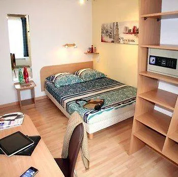 Avaton Hotel